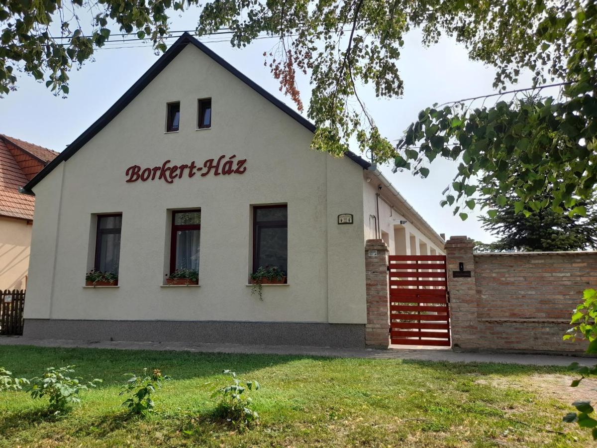 Adamko Borkert Haz Bed & Breakfast Villany Luaran gambar